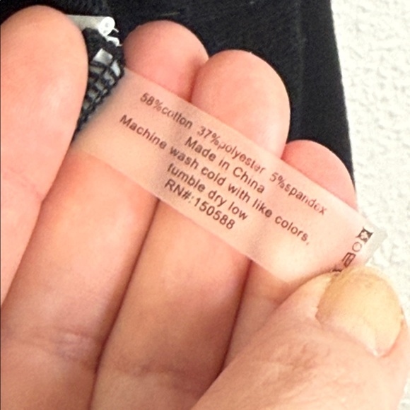 Sundays Women's Black Open Shoulder Hooded Sweatshirt Medium - Picture 5 of 6